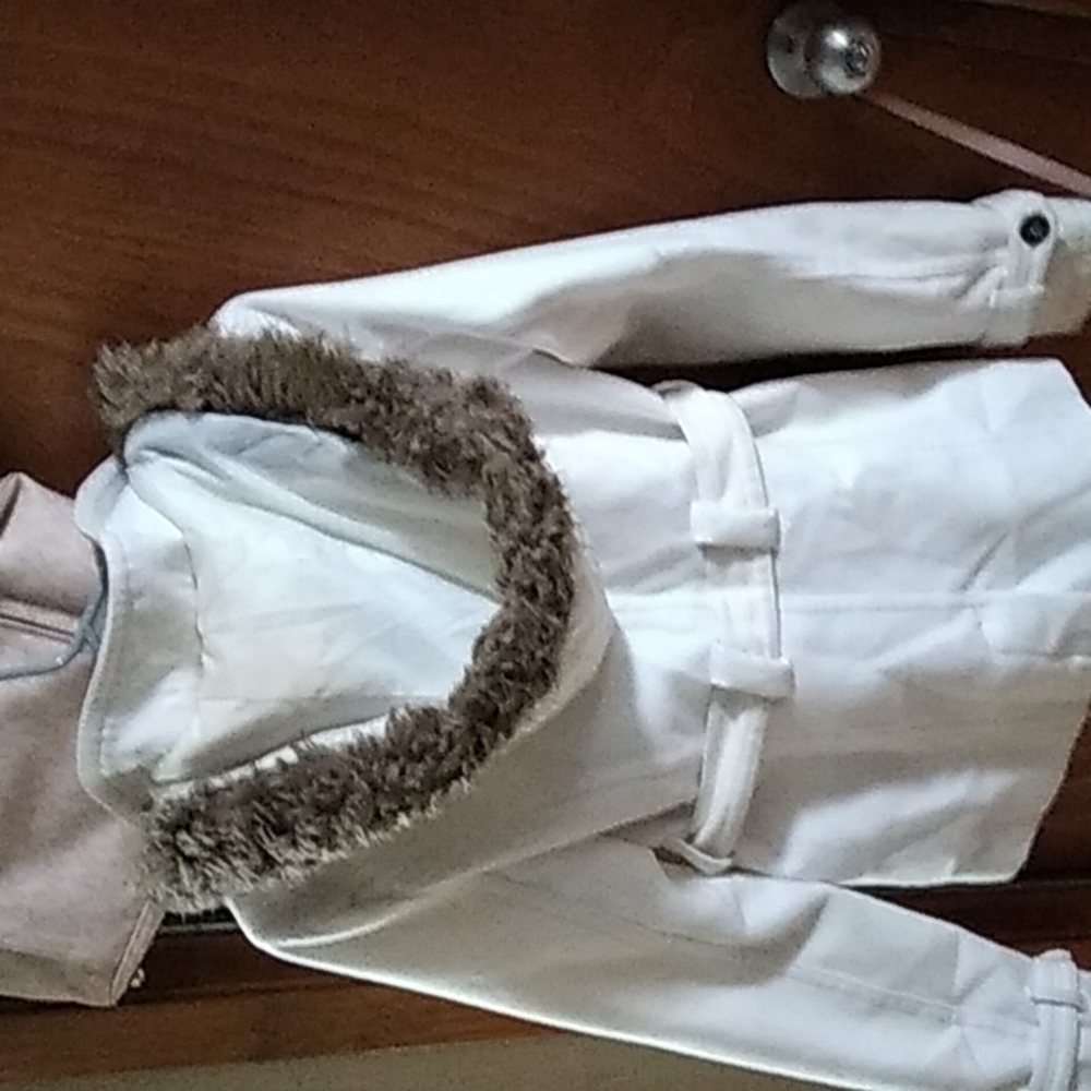Coat - Picture 2 of 5